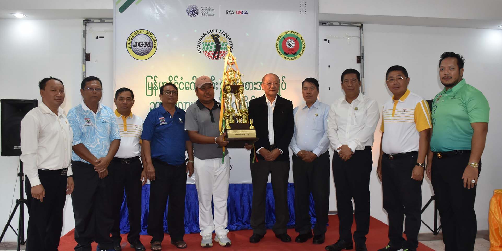 Tour Pro နှင့် Senior Pro (4)