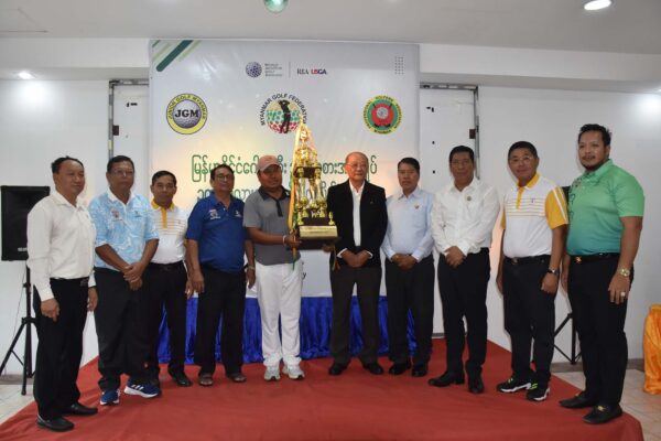 Tour Pro နှင့် Senior Pro (4)